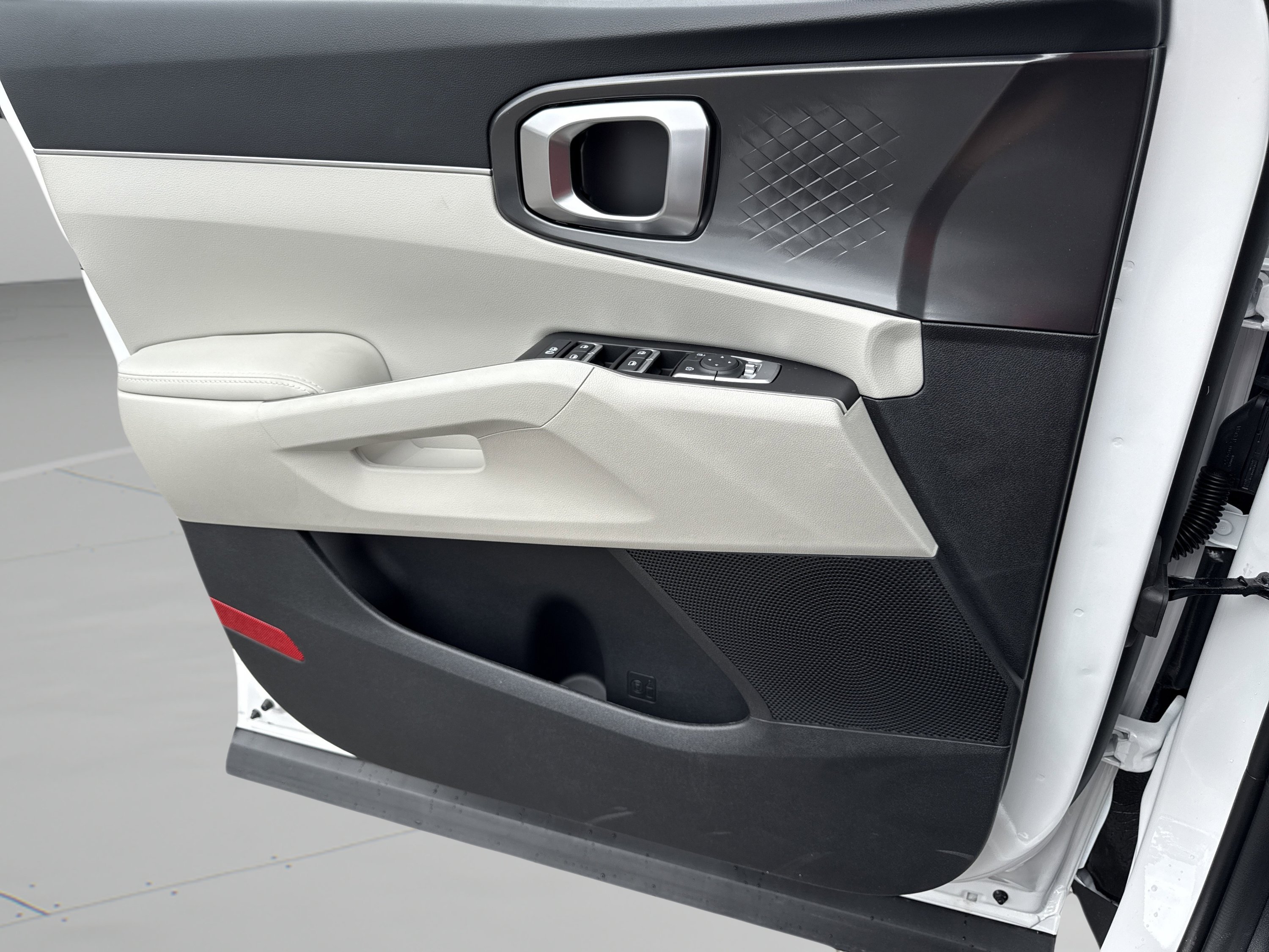 New 2026 Glacial White Pearl Kia S image 23