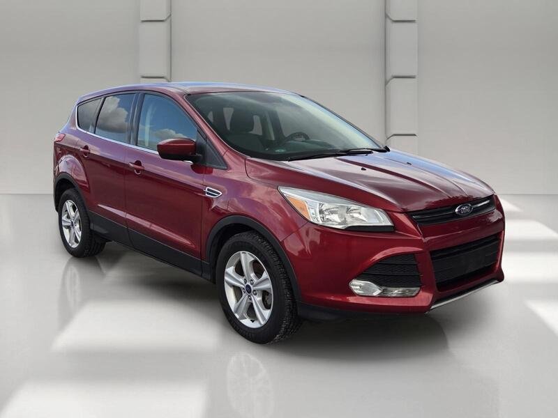 Used 2015 Ruby Red Metallic FORD FWD 4DR SE image 7