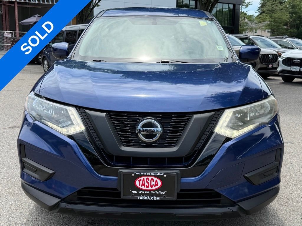 Used 2018 Caspian Blue Nissan S image 3