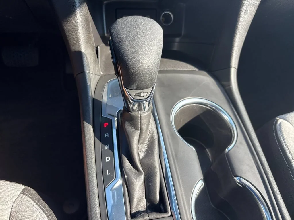 Used 2023 Summit White Chevrolet LS image 31