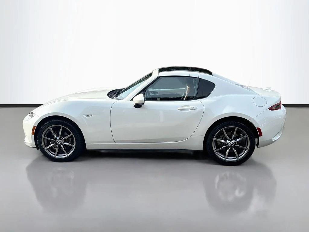 Certified Used 2022 Snowflake White Pearl Mazda Grand Touring image 4