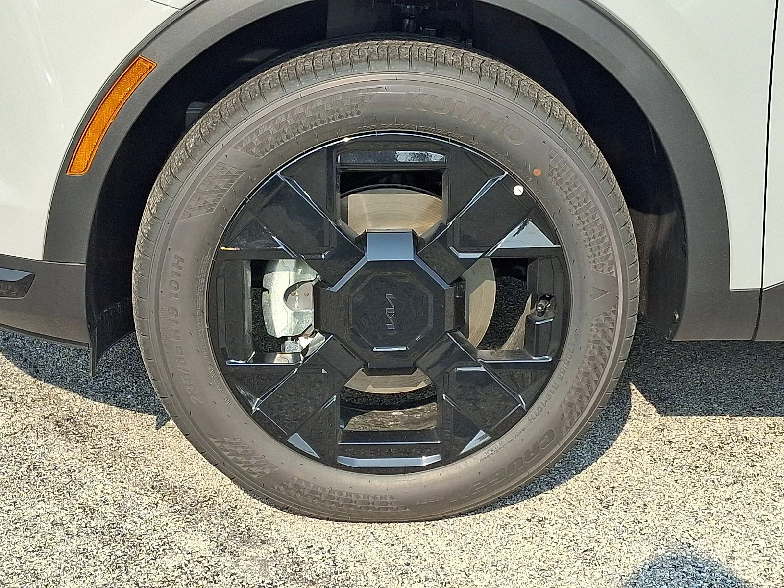 New 2026 Gray Kia X-Line image 6