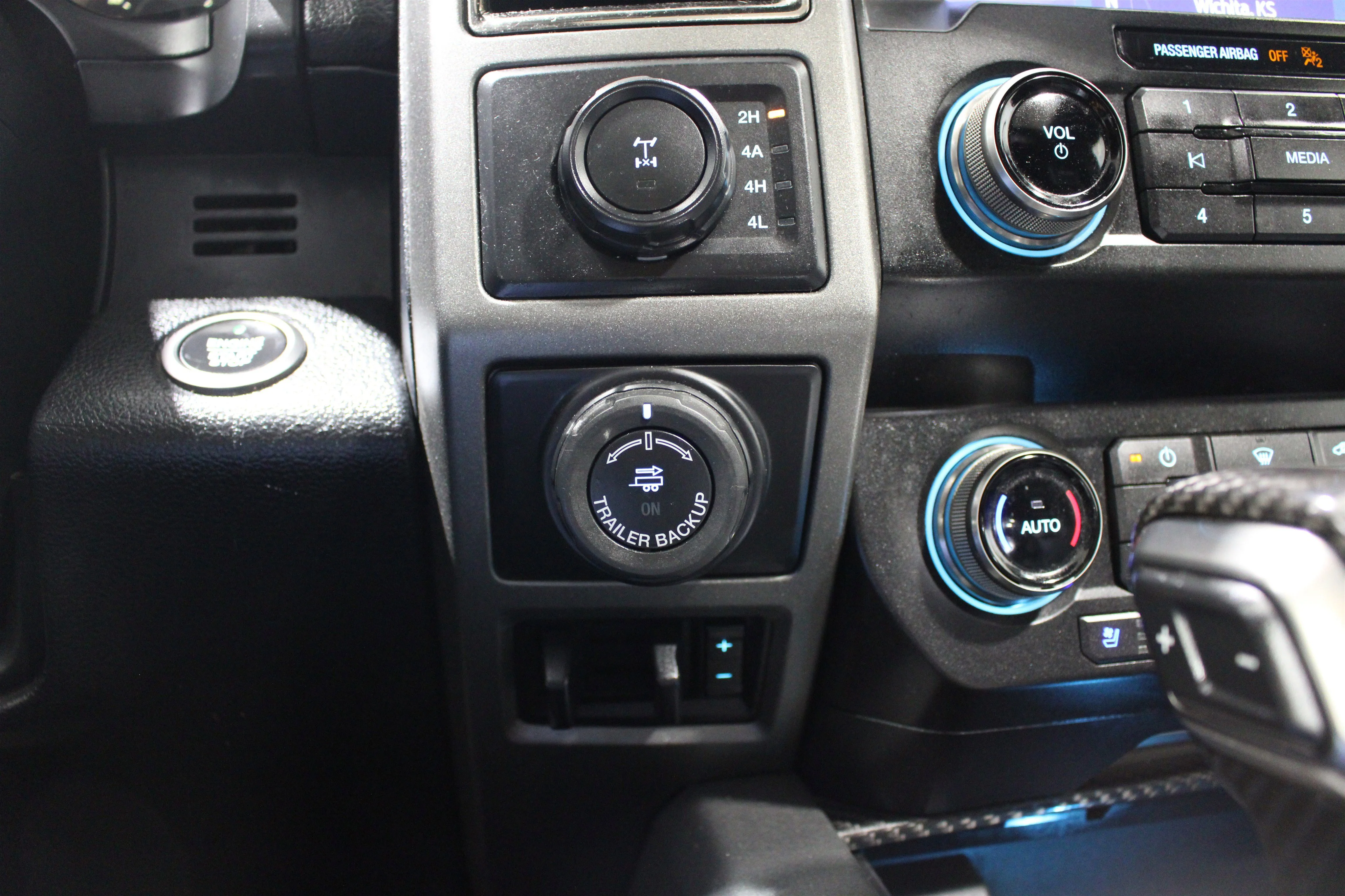 2019 Ford F-150 Raptor - Photo 17