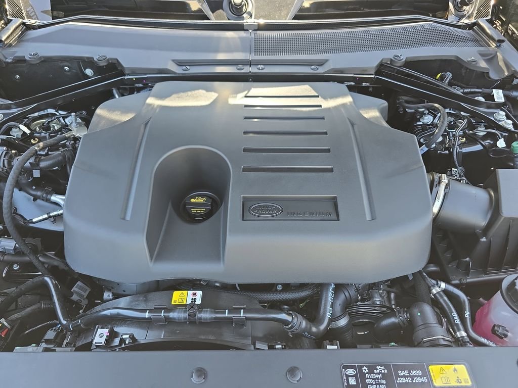 New 2026 Santorini Black Land Rover X-Dynamic SE image 31
