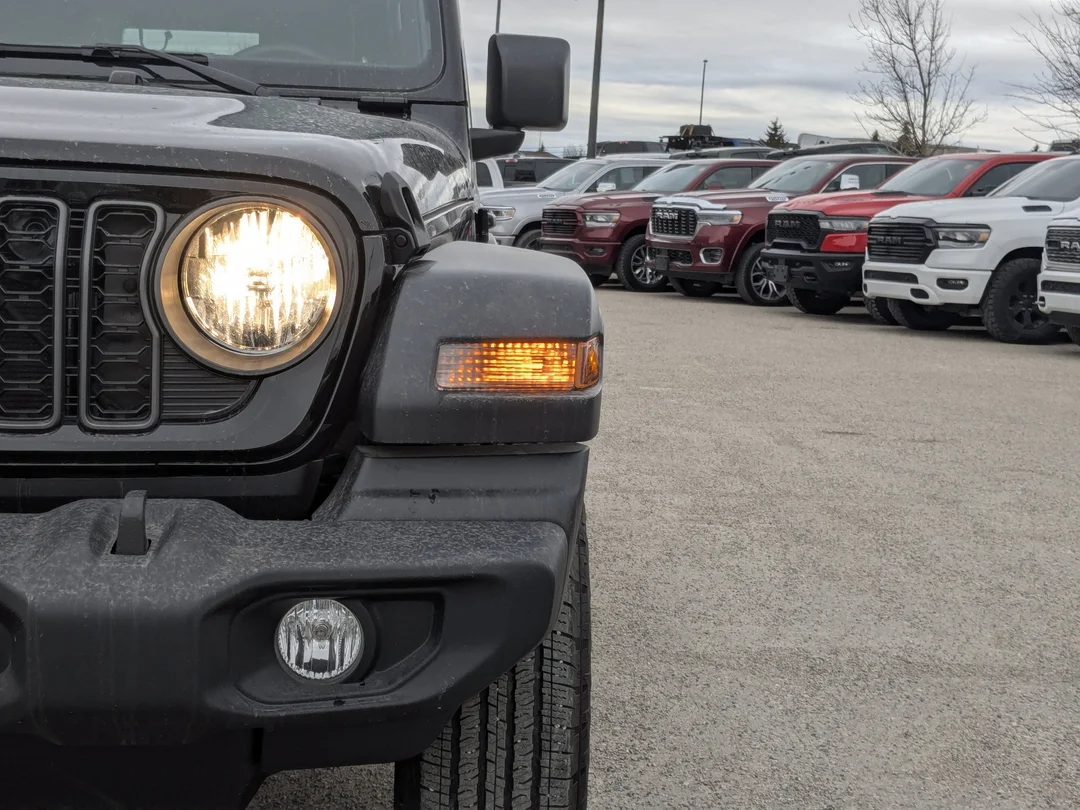 Certified Used 2025 Black Jeep Sport - - 4x4 - Pkg 23B - Black Paint - 3.6L Pentastar V6 - 12.3 Touchscreen & More! image 9