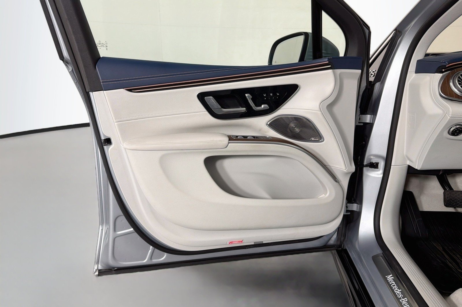 Certified Used 2023 Cirrus Silver Metallic Mercedes-Benz 450 image 24
