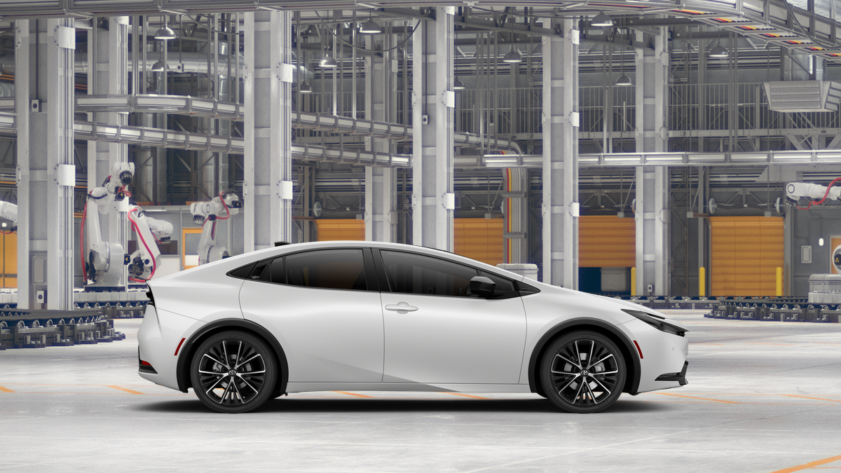 New 2027 Wind Chill Pearl Toyota XLE image 12