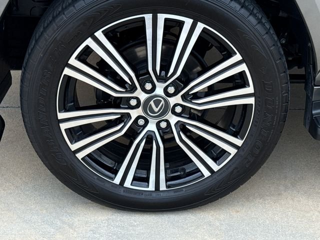 Used 2024 Gray Lexus 600 Luxury image 9