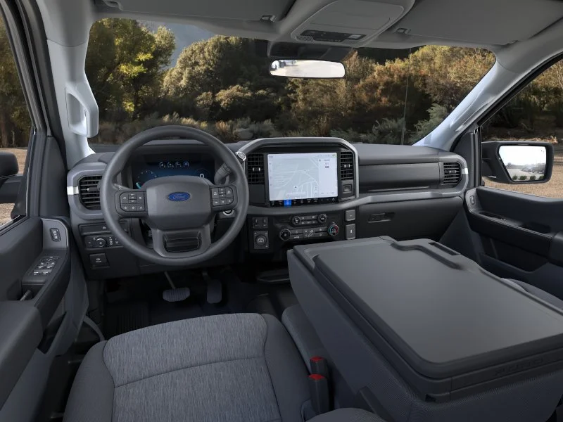 2025 Ford F-150 XLT - Photo 9