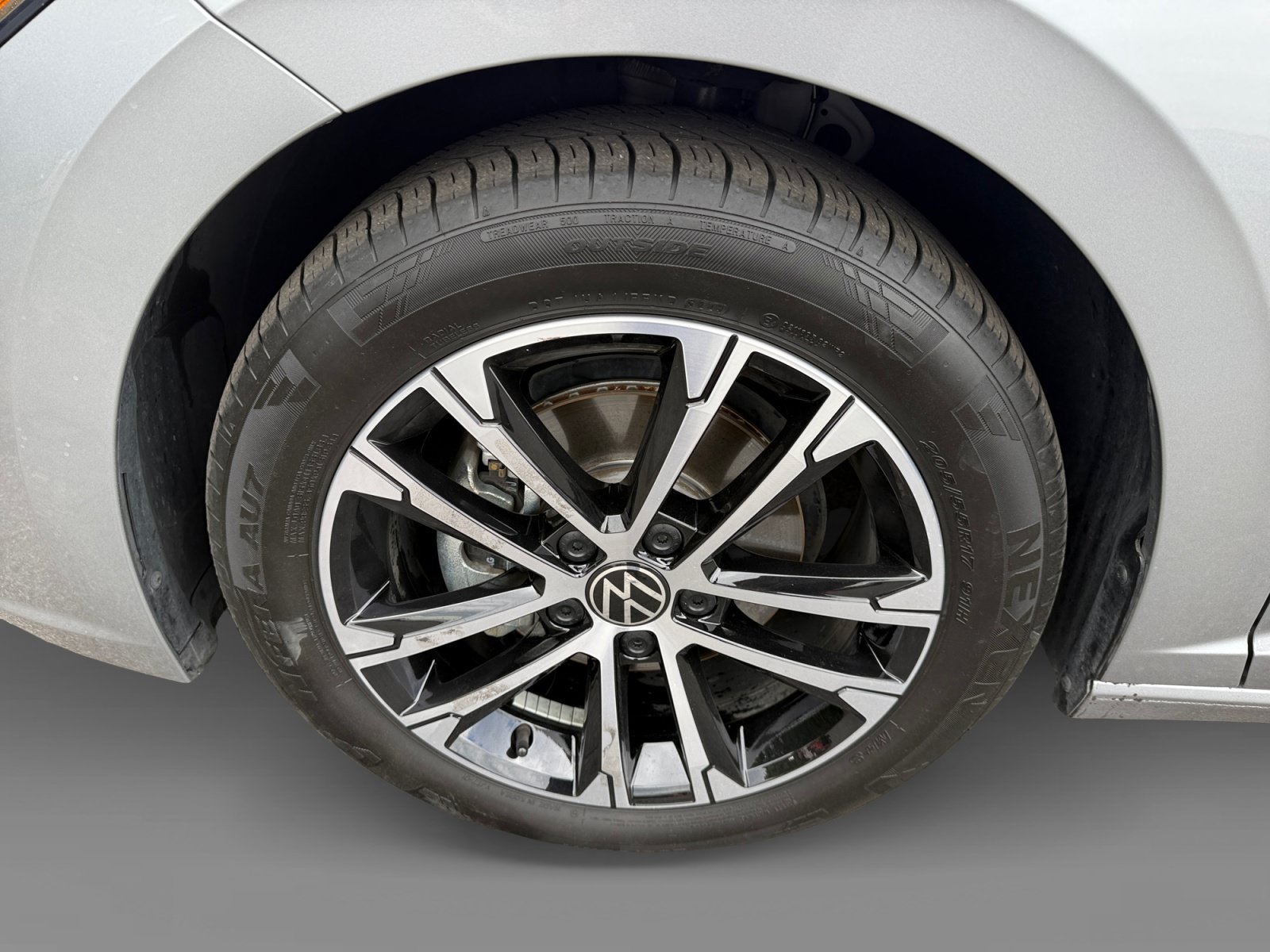 Used 2024 Pyrite Silver Metallic Volkswagen 1.5T Sport image 9