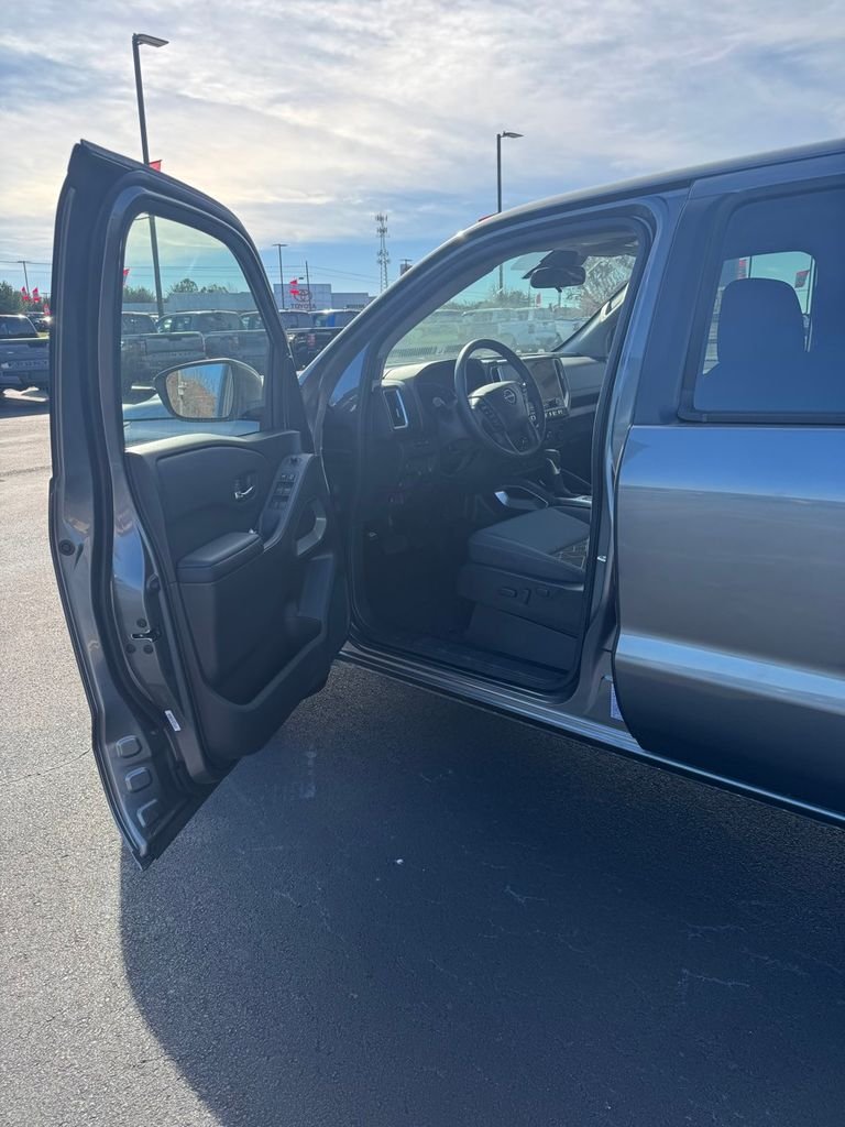 2026 Nissan Frontier SV - Photo 13