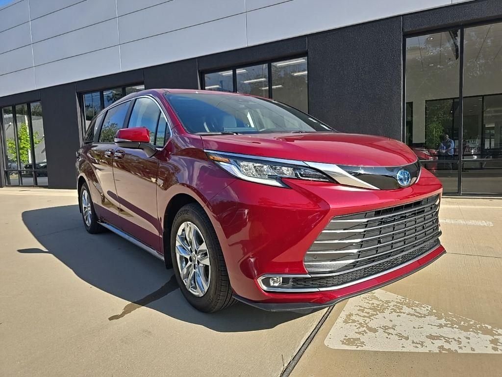 Used 2025 Red Toyota Limited image 40