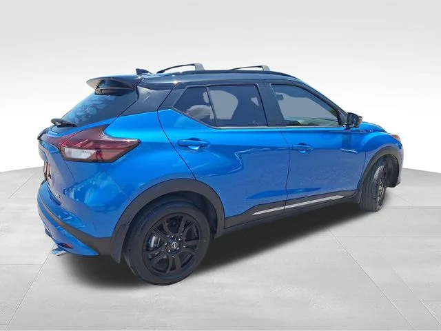 Used 2023 Blue Nissan SR image 8