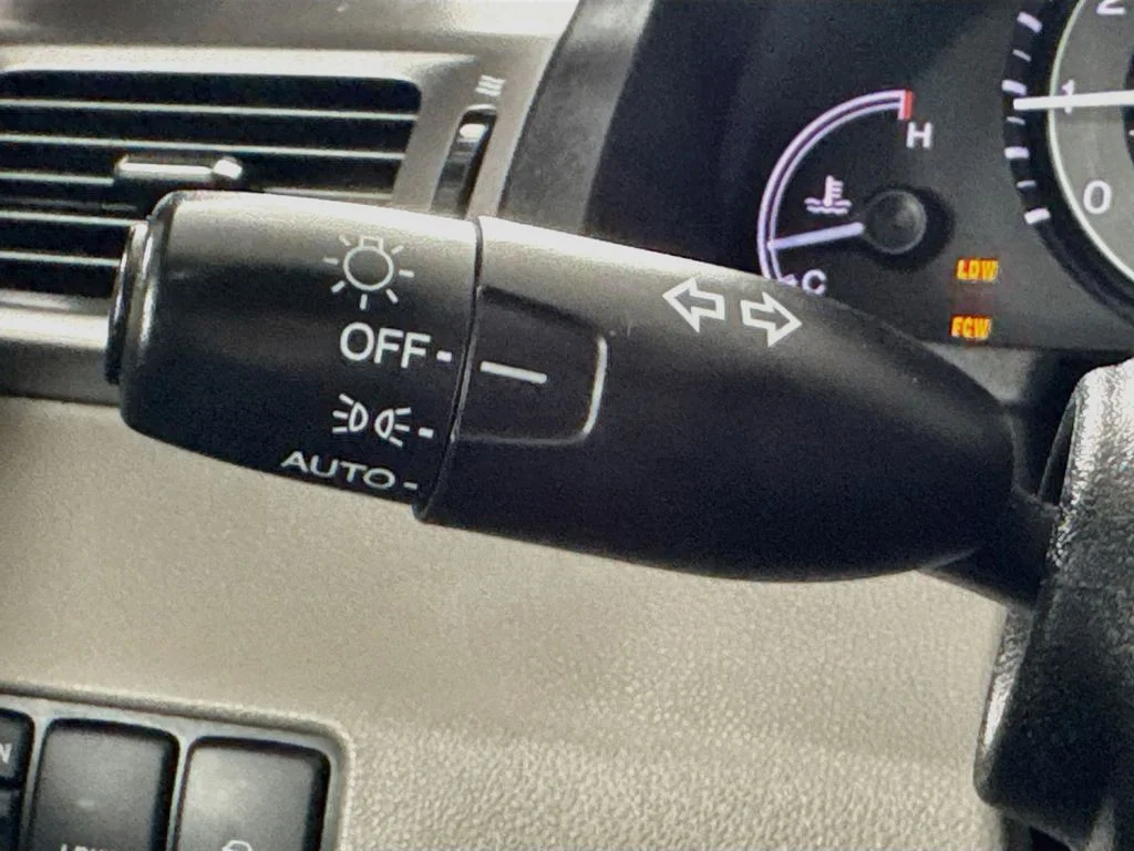 Used 2014 Silver Honda EX-L image 13