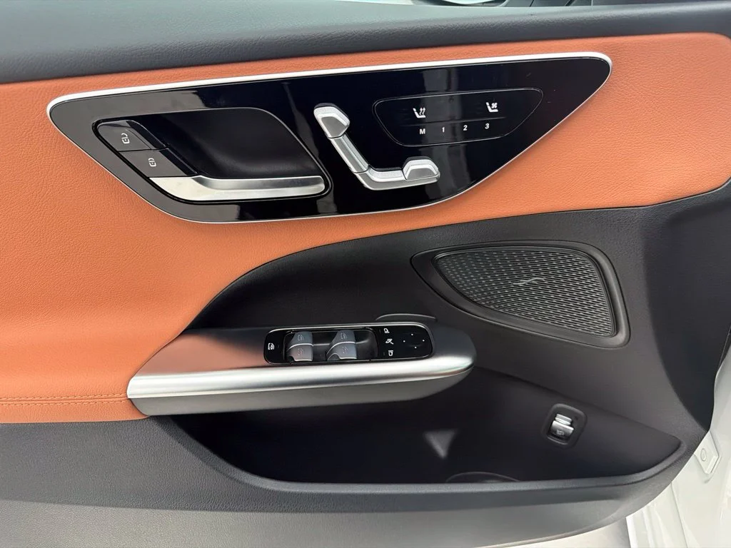 New 2027 White Mercedes-Benz C 300 image 14
