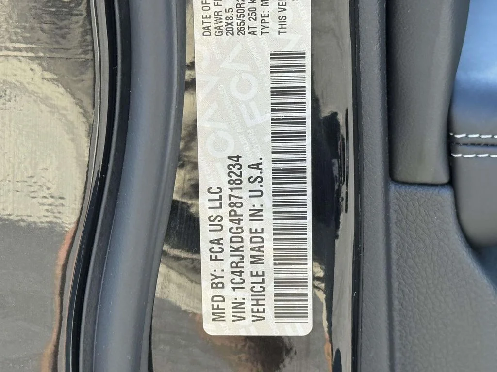 Used 2023 Black Jeep Overland image 30