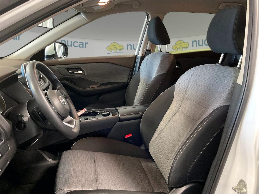 Used 2023 White Nissan SV image 9