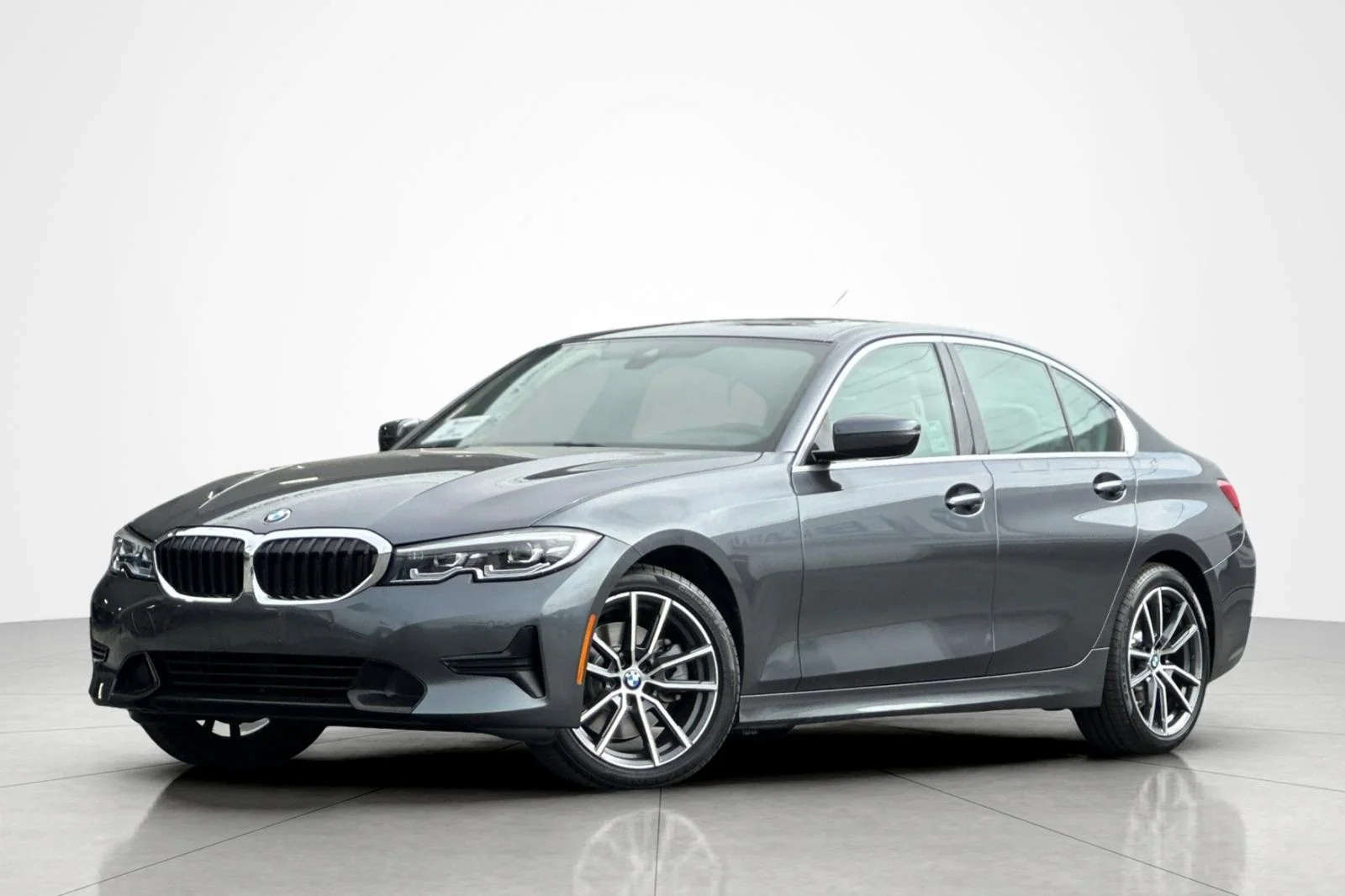 2020 BMW 3 Series 330i Sedan's photo