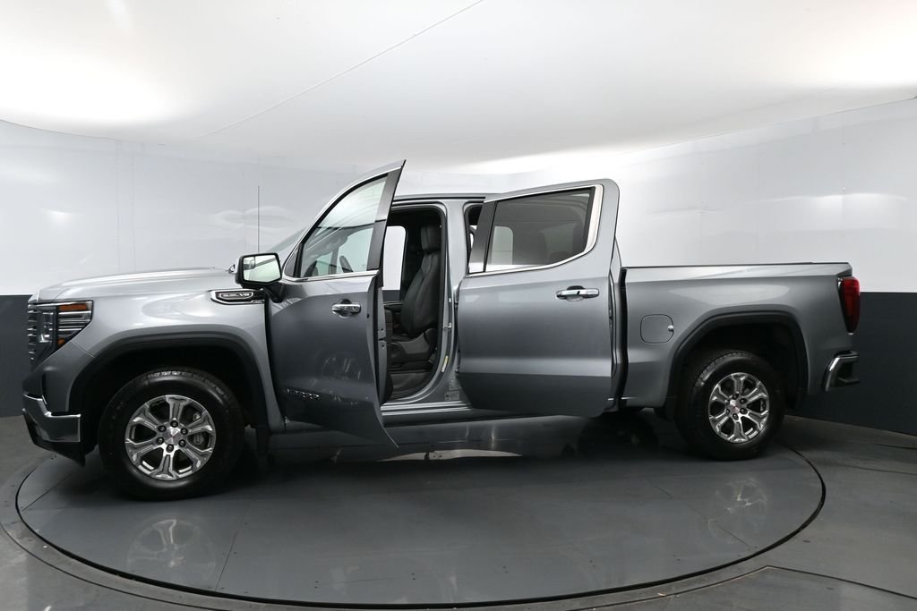 Used 2025 Silver GMC SLT image 28
