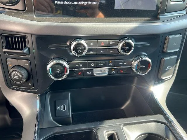 New 2026 Oxford White Ford XLT image 45