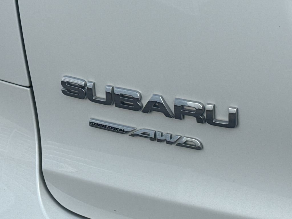 Used 2020 White Subaru Limited image 7