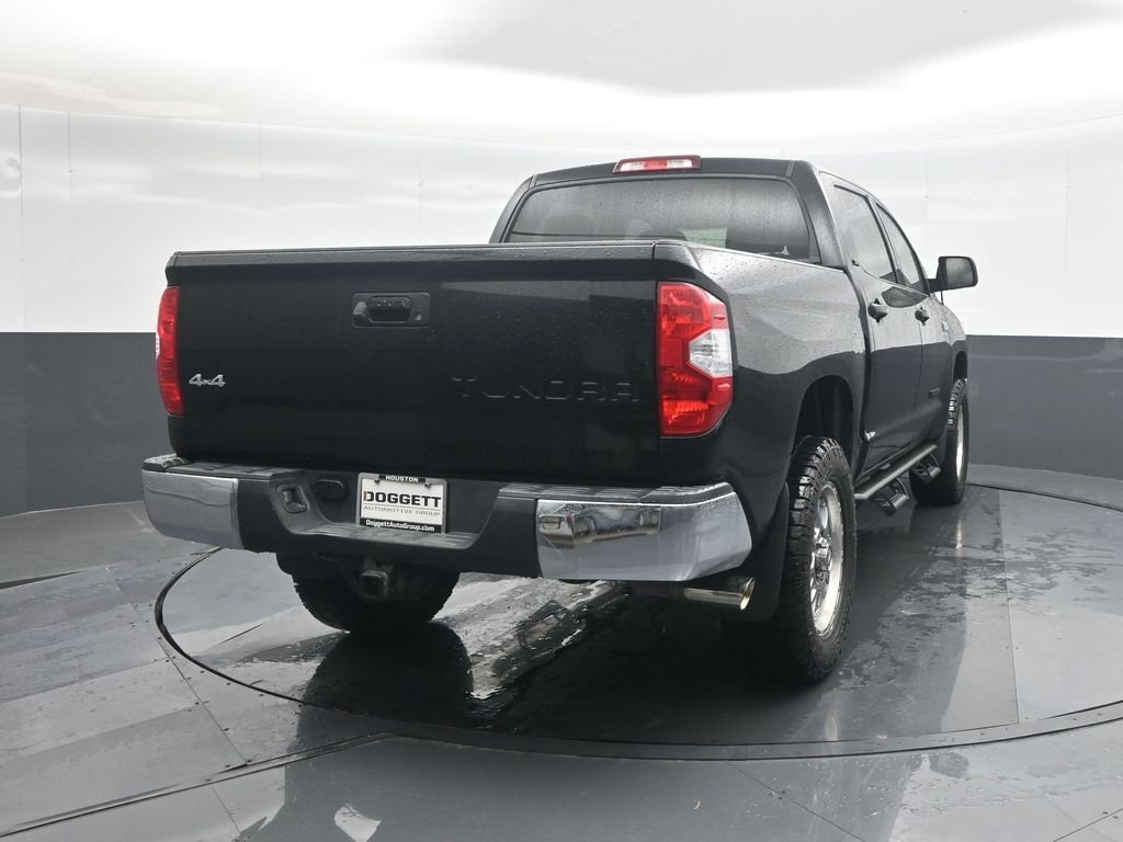 Used 2017 Black Toyota SR5 image 24