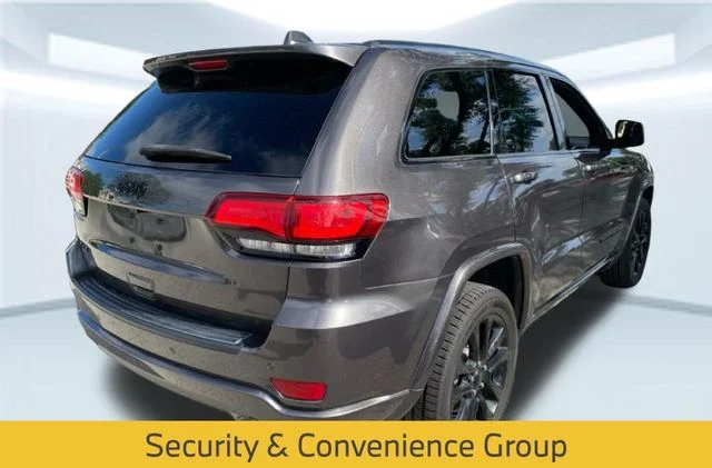 Used 2019 Gray Jeep Altitude image 6