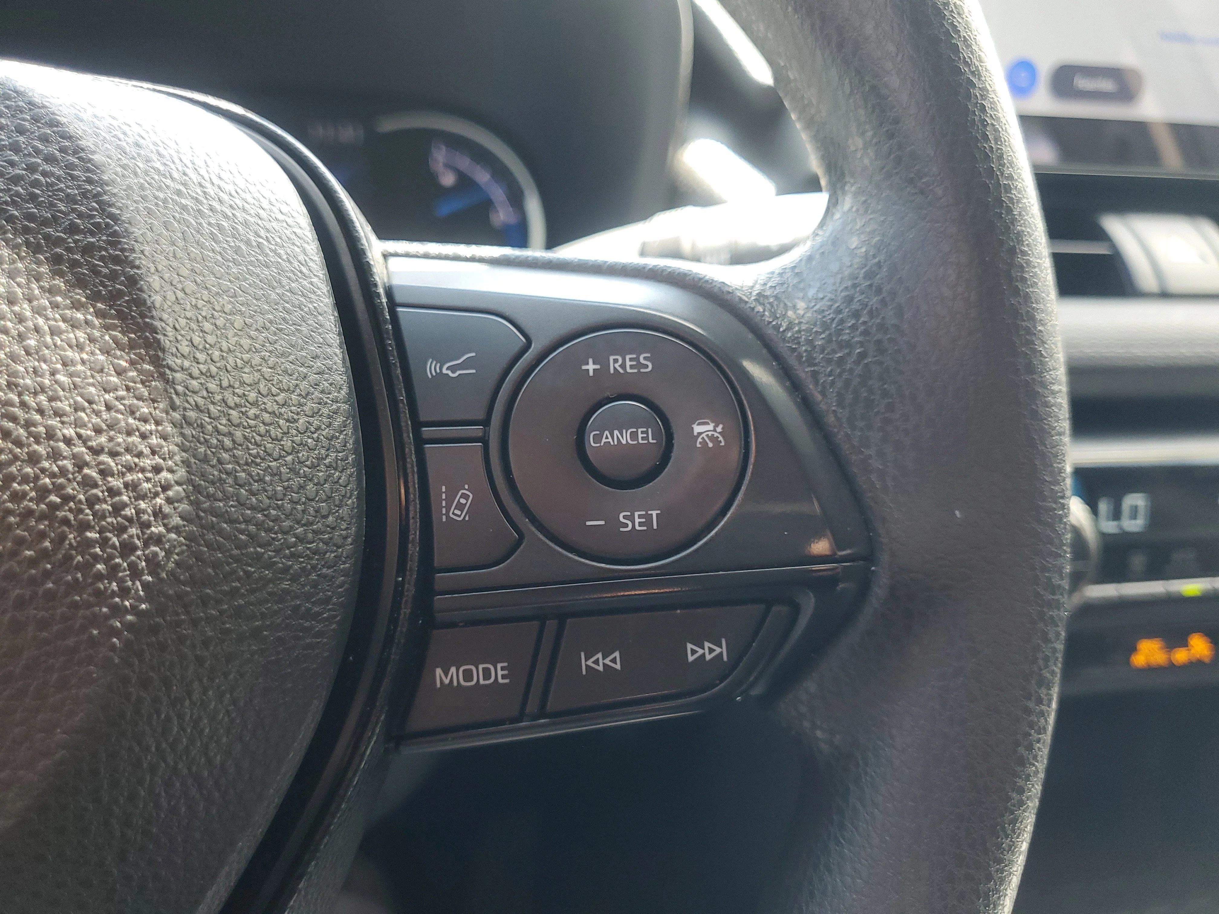 Certified Used 2025 Magnetic Gray Metallic/Midnight Black Metallic Toyota Hybrid XLE image 22