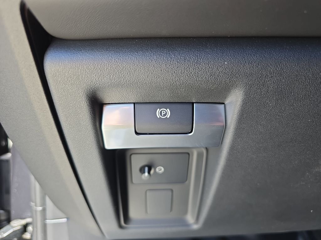 New 2026 Carpathian Grey Land Rover V8 image 27