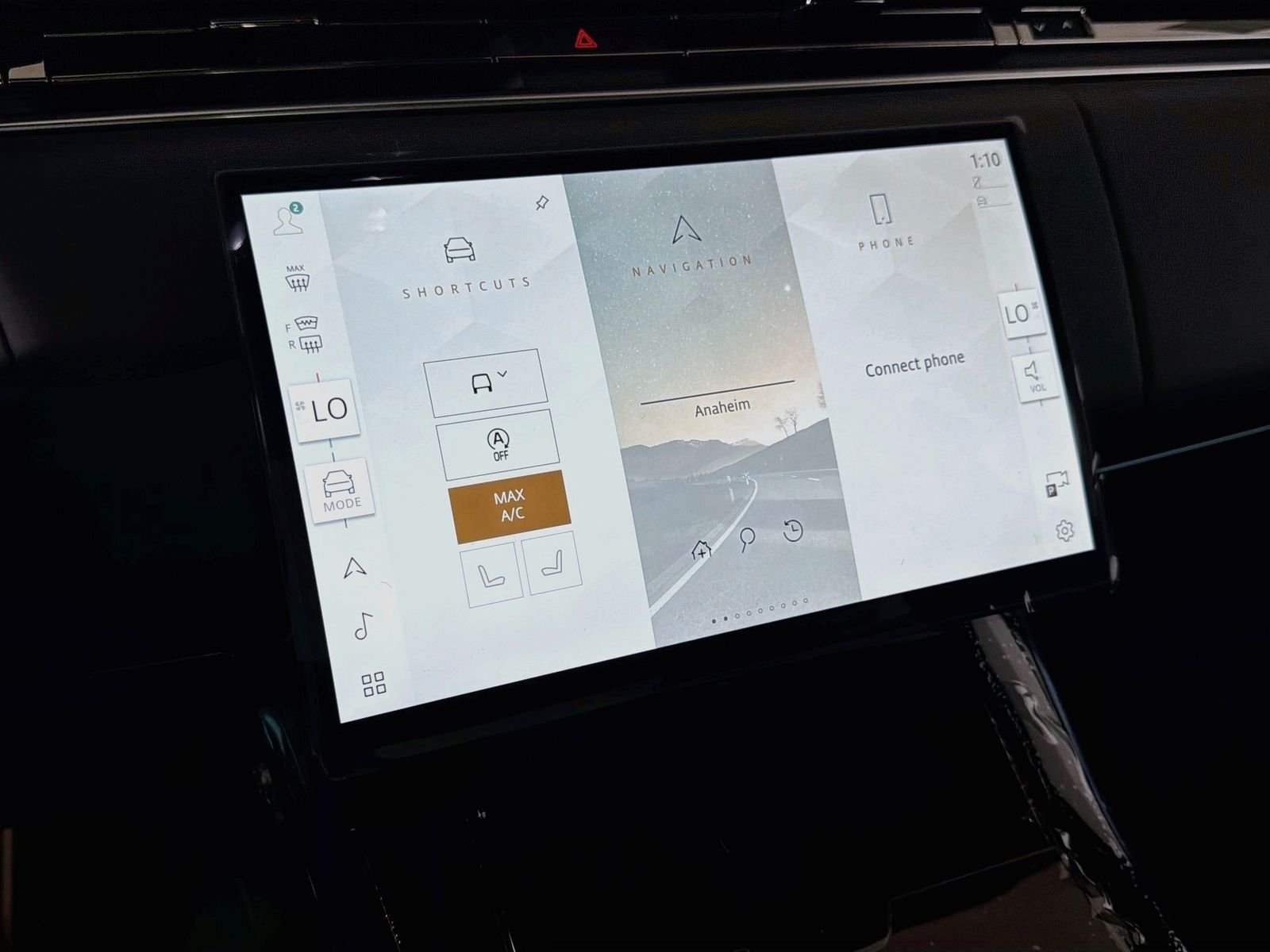 New 2026 Carpathian Grey Land Rover Dynamic SE image 18