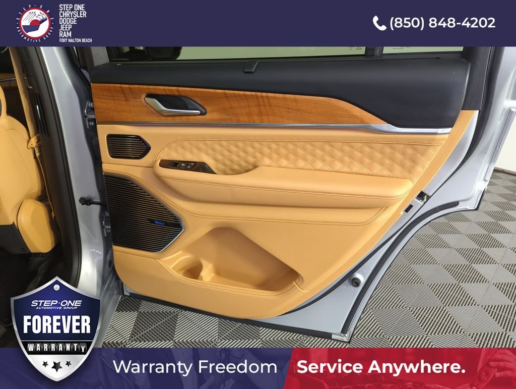 Used 2021 Silver Jeep Summit image 34