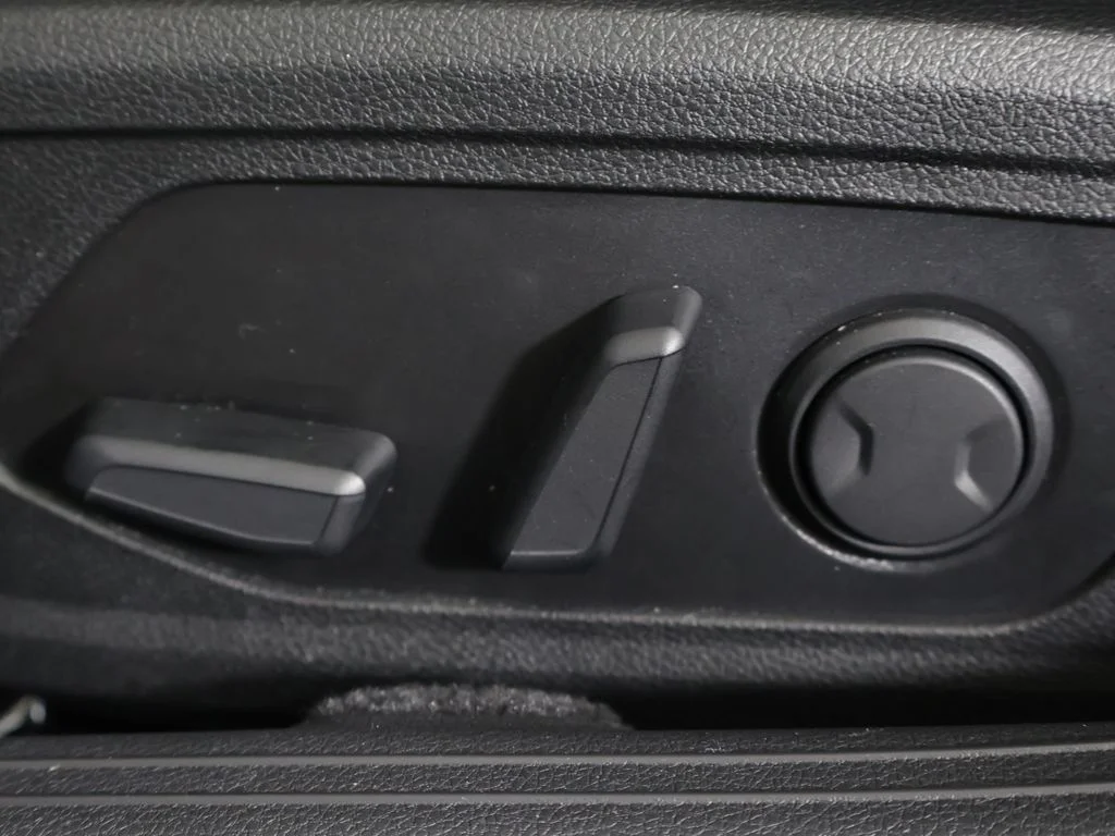 Certified Used 2023 Black Kia GT image 34