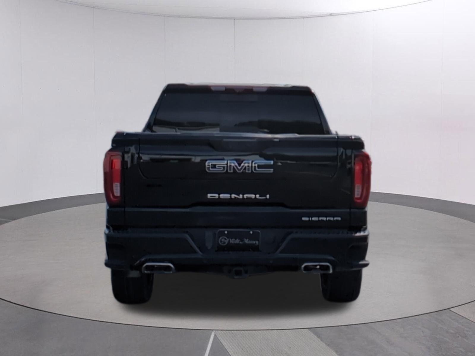 Used 2023 Onyx Black GMC Denali Ultimate image 4