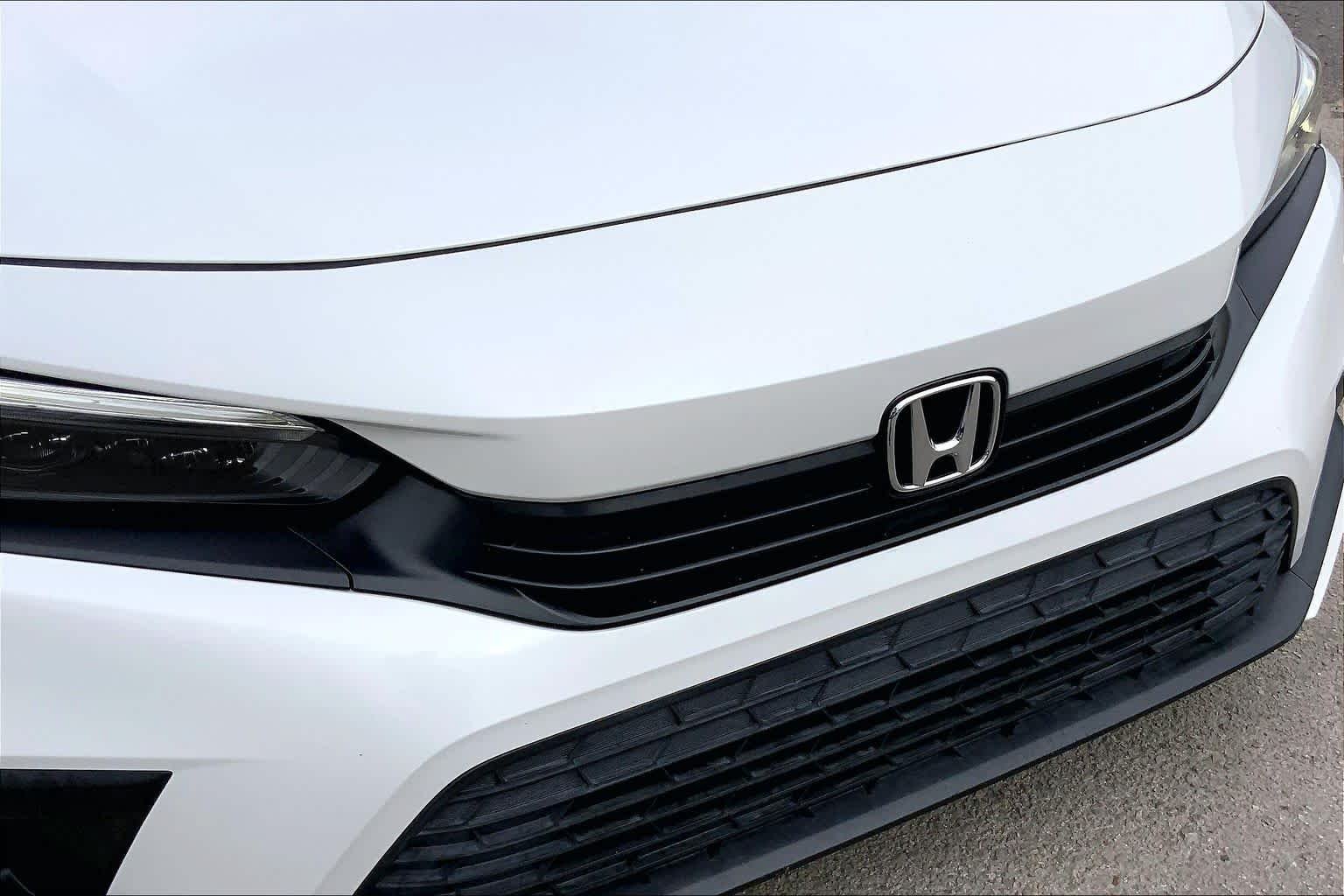 Used 2022 Platinum White Pearl Honda Sport image 28