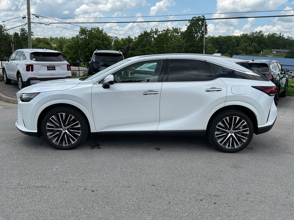 Used 2023 Eminent White Pearl Lexus Premium Plus image 7