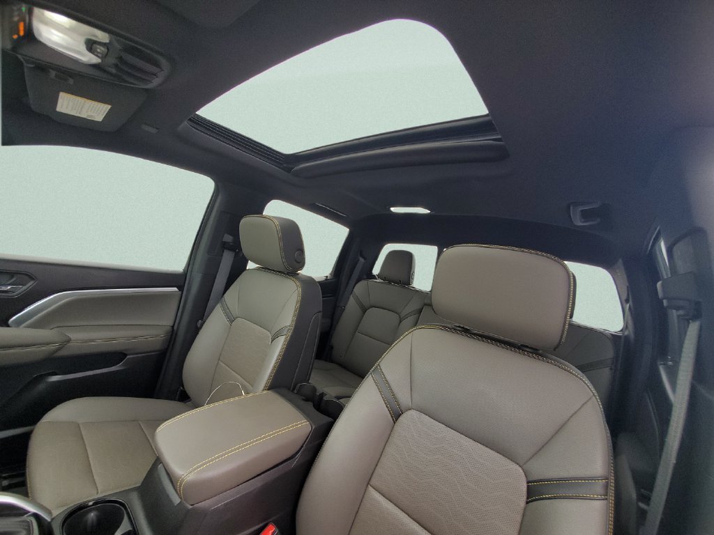 Used 2023 Gray Chevrolet ZR2 image 17