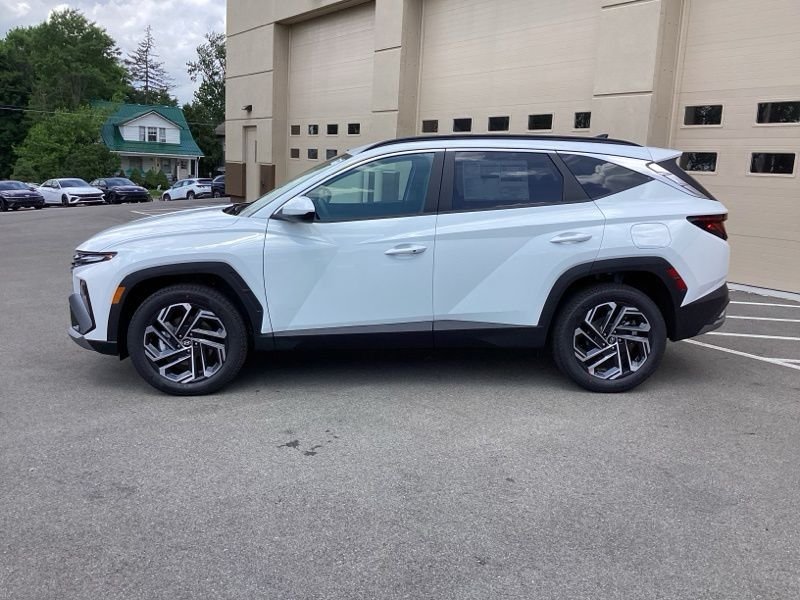 New 2026 White Hyundai SEL Plus image 4