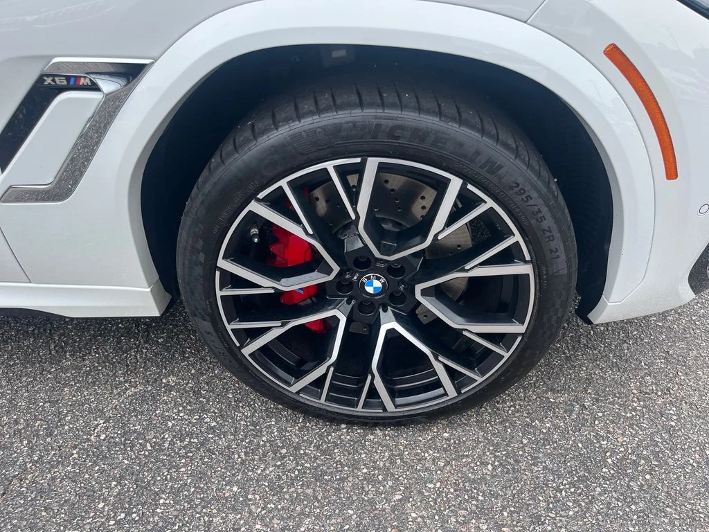 Used 2023 White BMW Base image 32