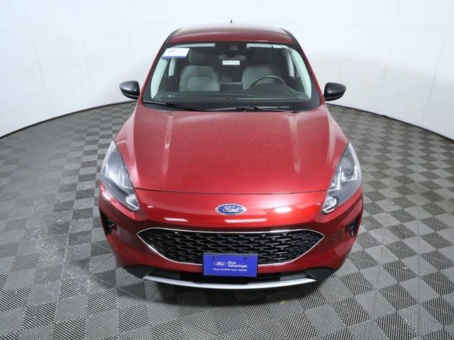 Certified Used 2022 Red Ford SE image 3