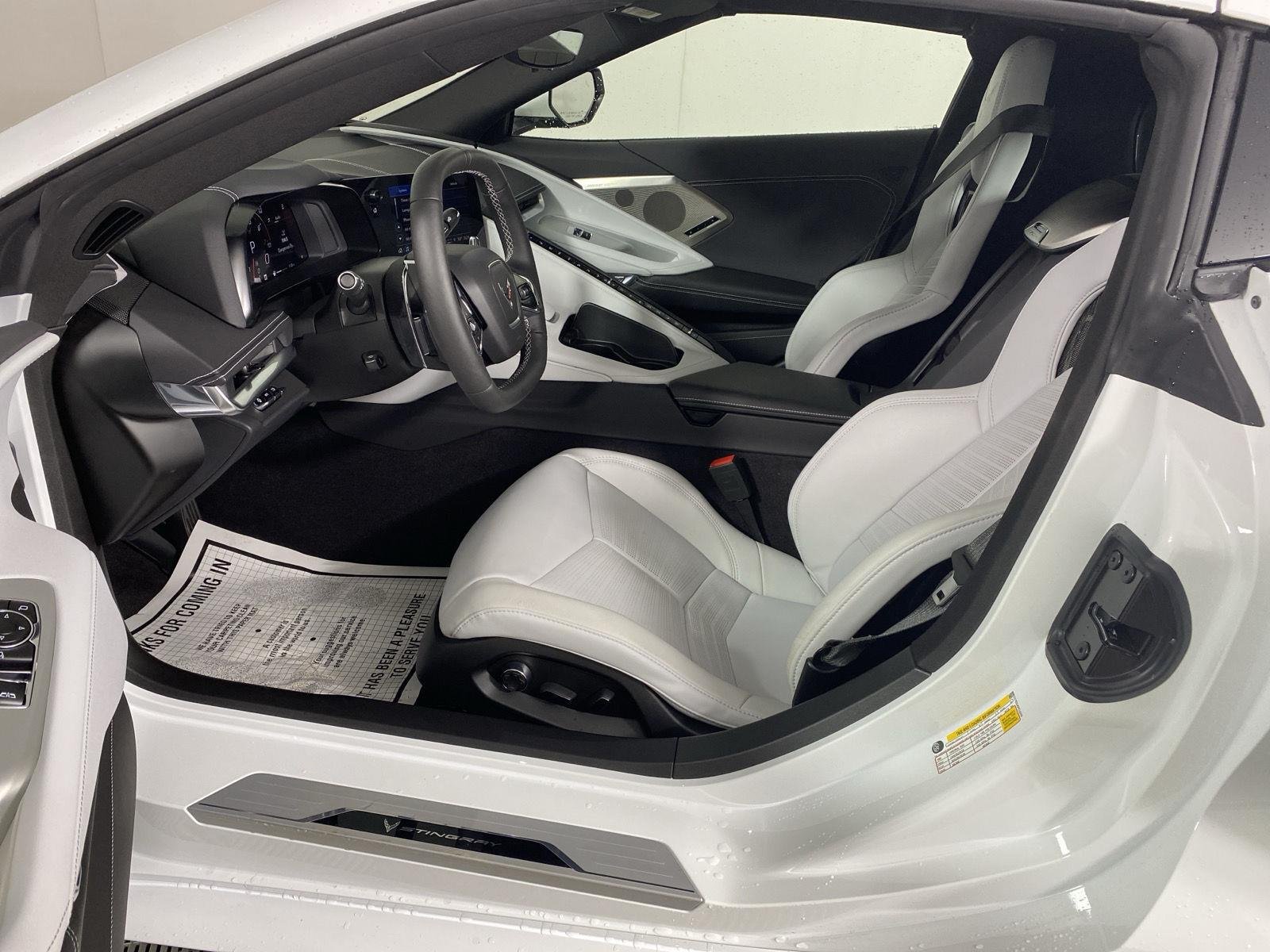 Used 2023 Arctic White Chevrolet 2LT image 8