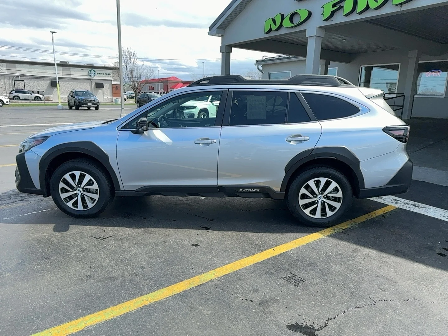 Used 2024 Ice Silver Metallic Subaru Premium image 3