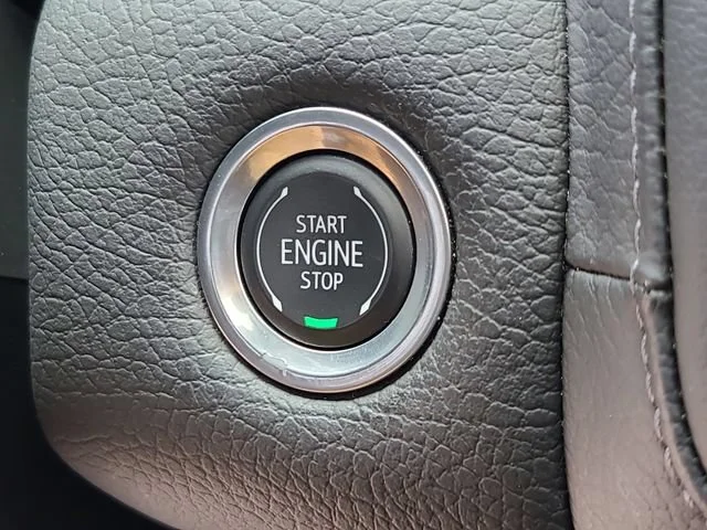 Used 2024 Onyx Black GMC Denali image 35