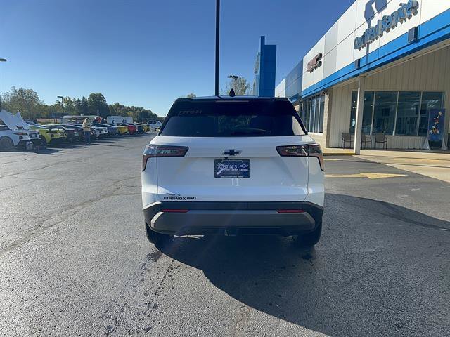 2027 Chevrolet Equinox LT - Photo 6