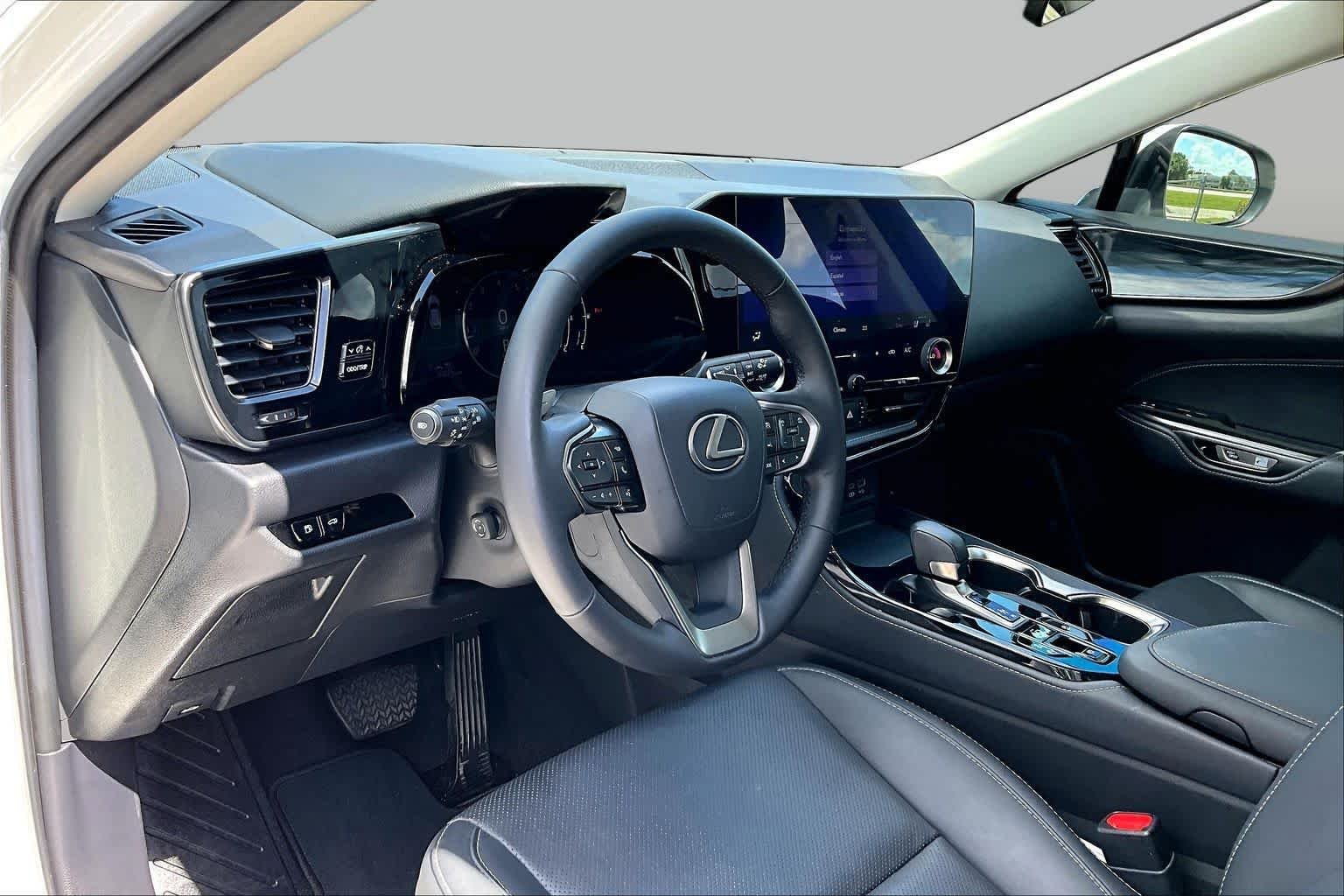 Used 2024 Eminent White Pearl Lexus Premium image 18