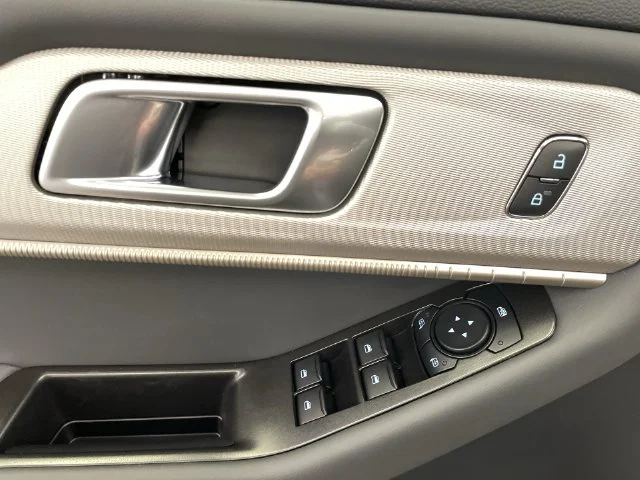 New 2027 Avalanche Gray Ford Active image 13