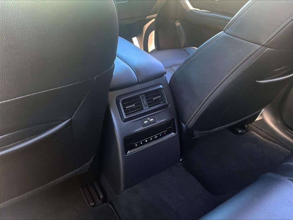 Used 2025 White Mazda 3.3 Turbo Select image 28