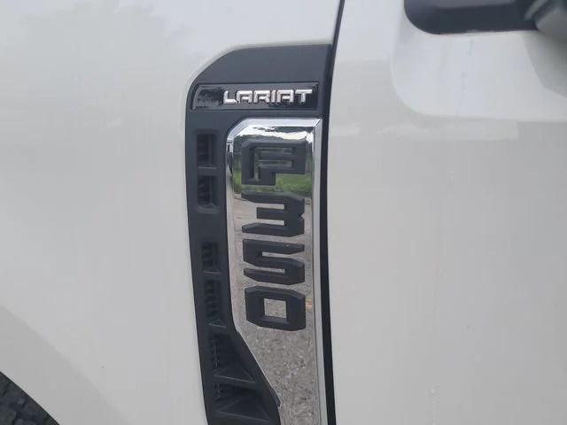 New 2025 White Metallic Ford Lariat image 9