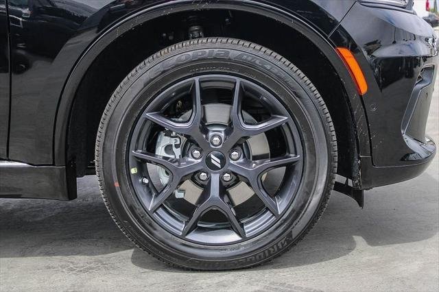 New 2026 Diamond Black Clear-Coat Exterior Paint Dodge GT PLUS image 11