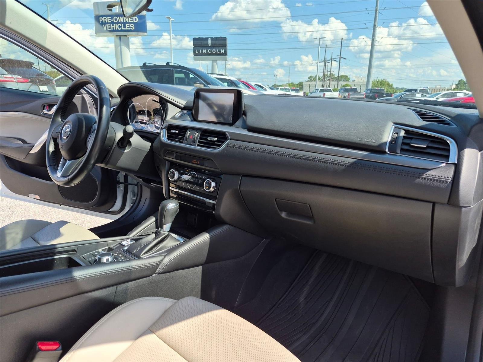 Used 2016 Snowflake White Pearl Mica Mazda i Touring image 32