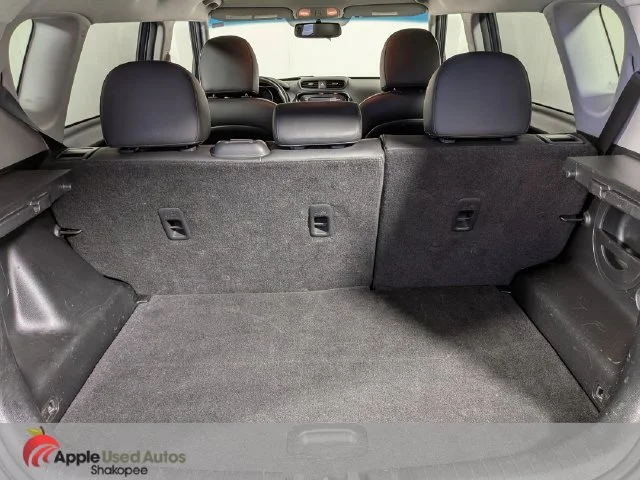 Used 2016 Blue Kia Exclaim image 8